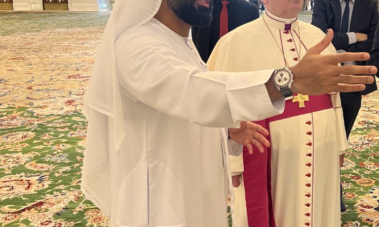 Bischof Bertram in Abu Dhabi